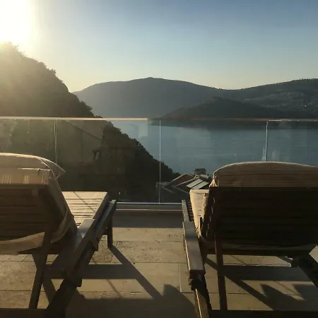 Yar * Kalkan